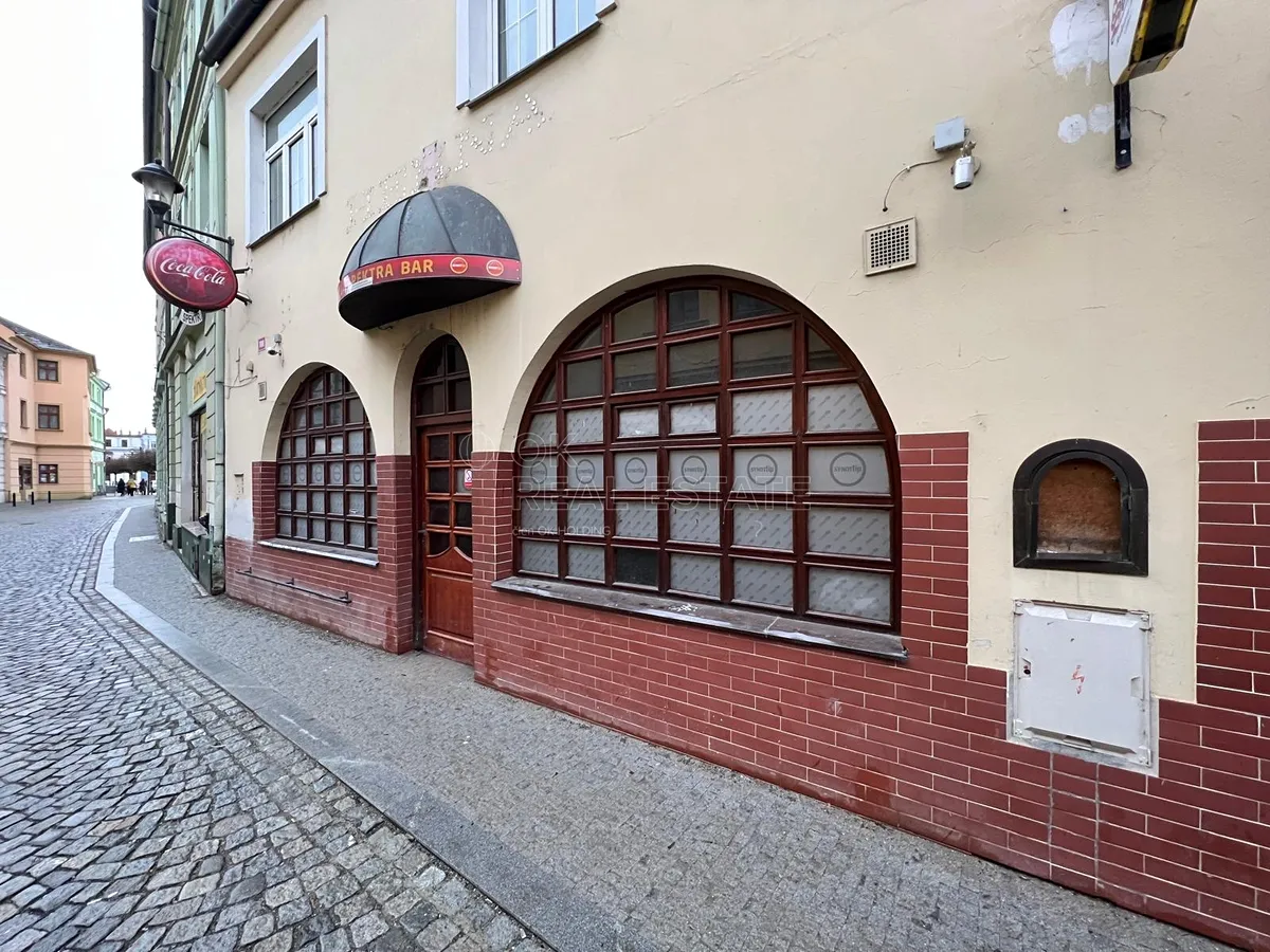 Pronájem obchodního prostoru 107 m²